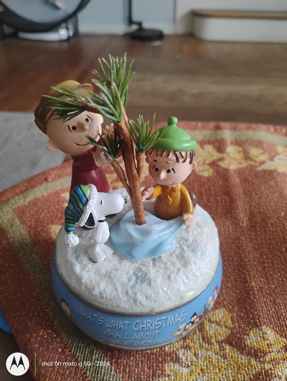 Bradford Exchange A Charlie Brown Christmas Music Box